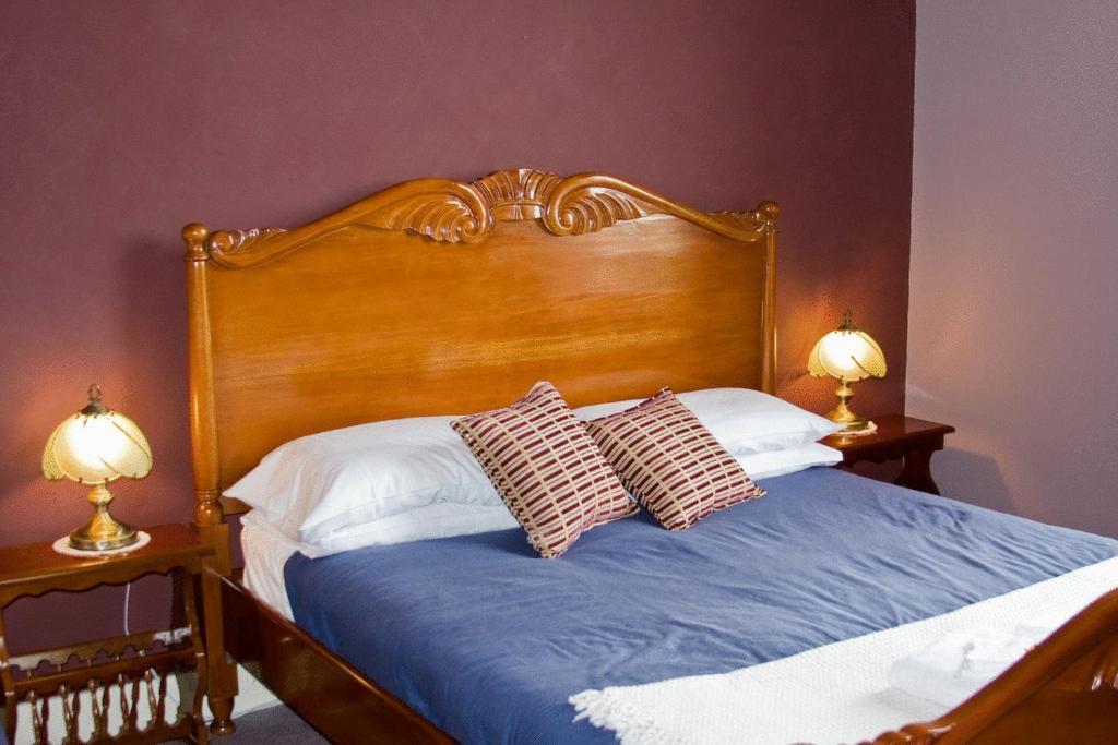 ديوندين Grandview Bed & Breakfast الغرفة الصورة